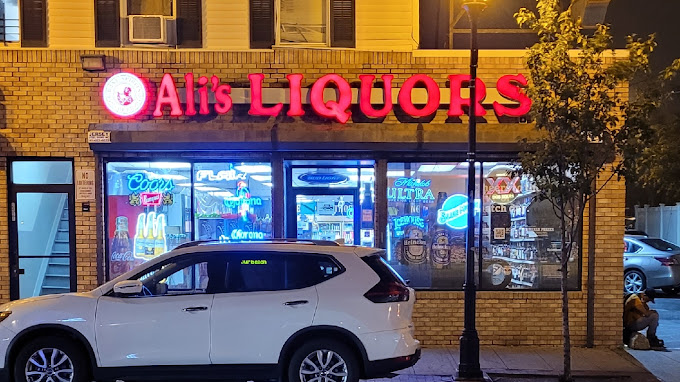 Ali’s Liquors