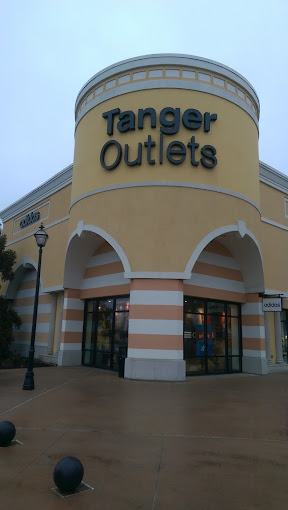 Tanger Outlets Deer Park